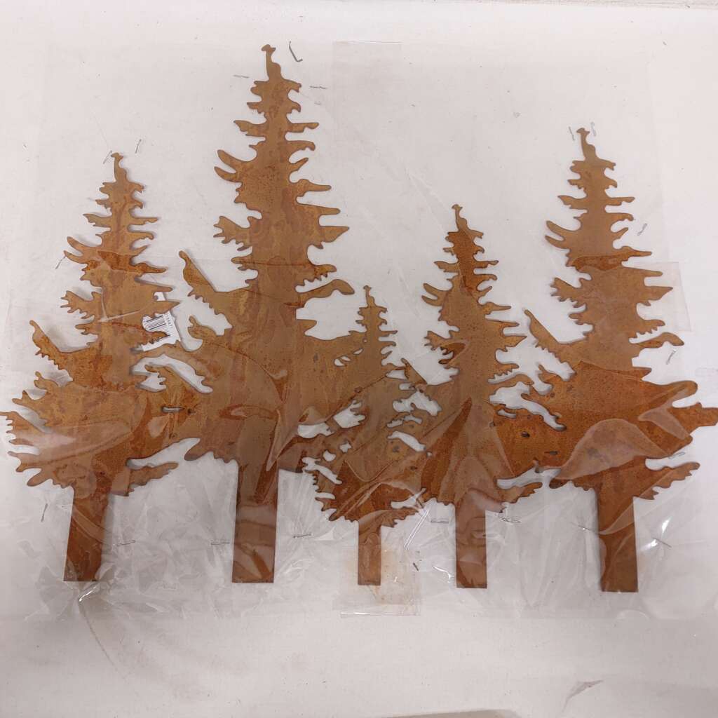 Rusty Trees De Deco Loods