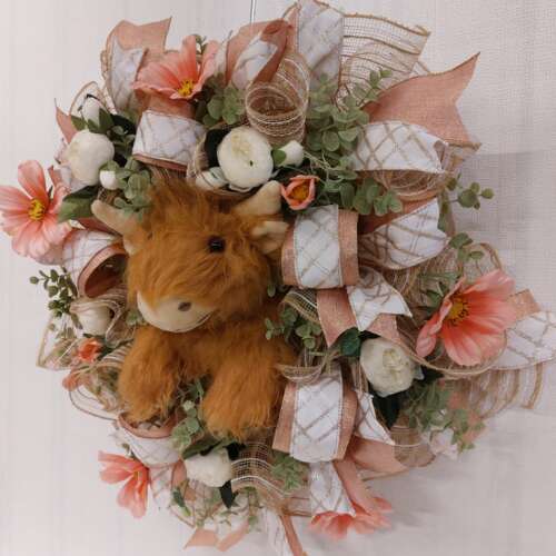 Baby Highland cow wreath pink