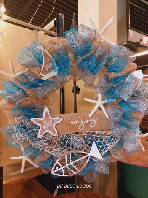 Beach wreath.