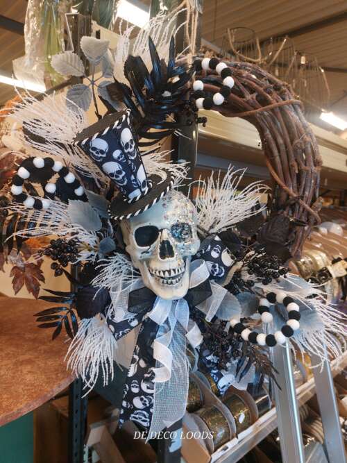 Sneak Peek Halloween 2025