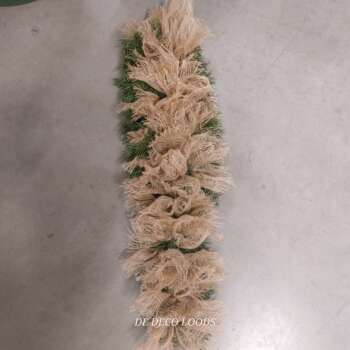 Deurhanger frayed edge