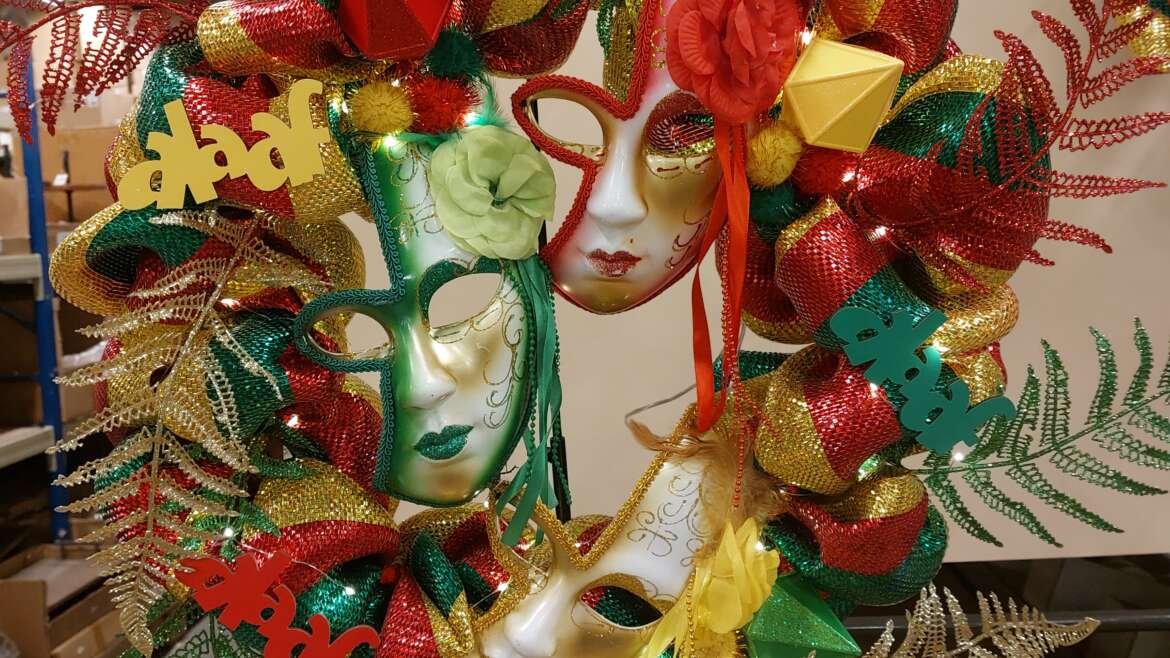 Carnavalskrans gemaskerd