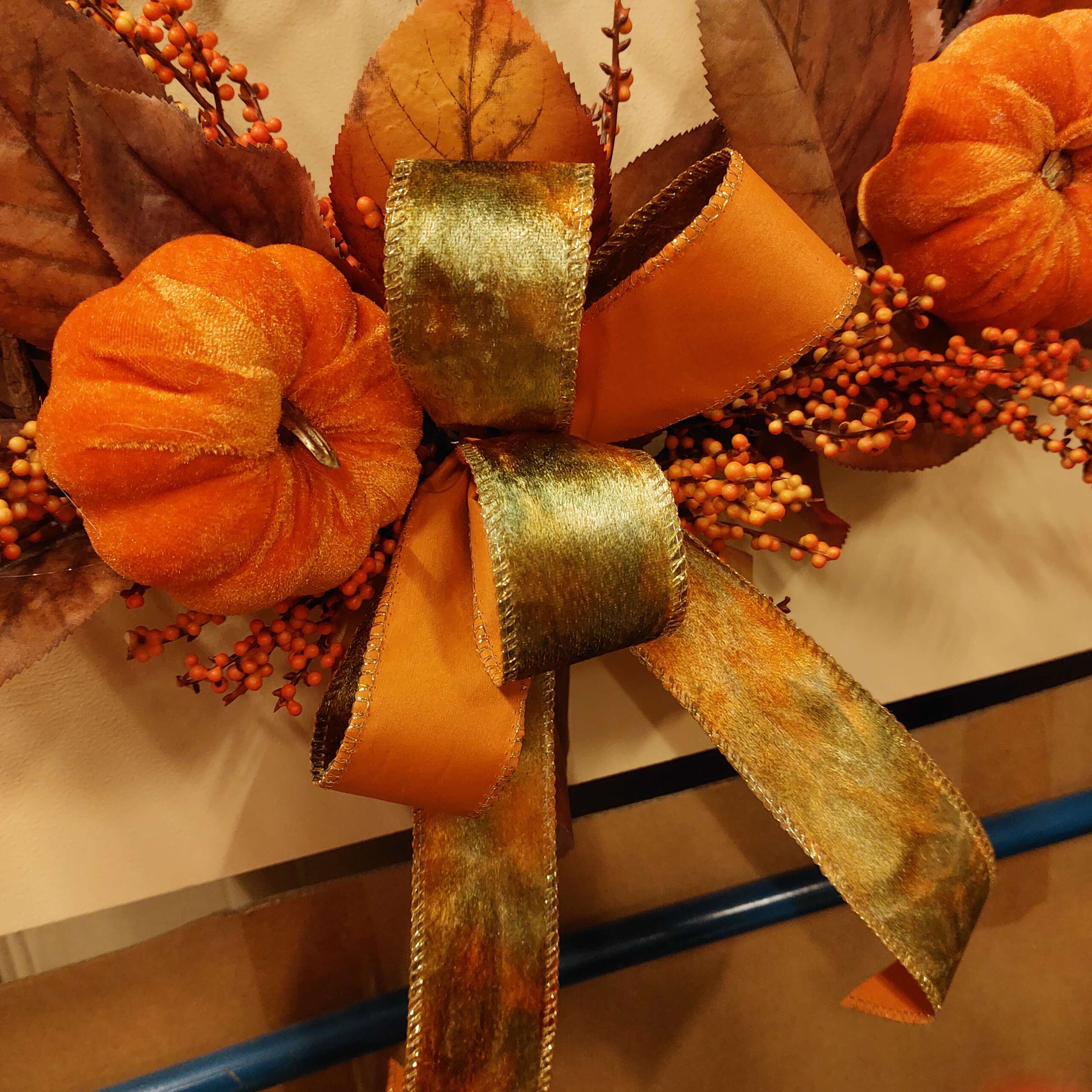 Bow wired ribbon