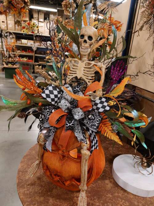 Halloween skeleton pumpkin
